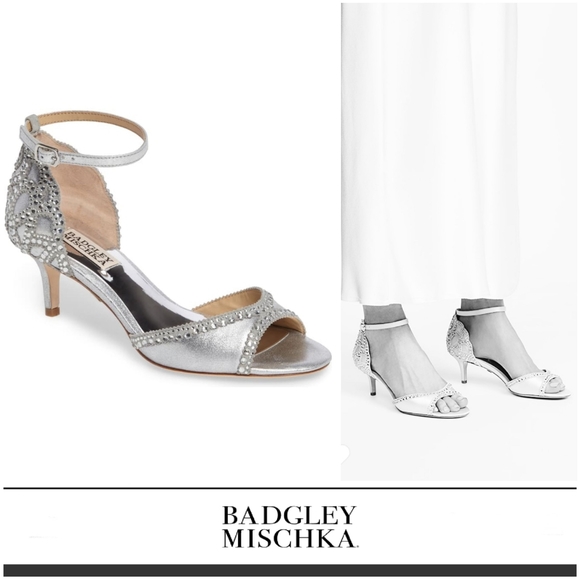Stunning Badgley Mischka Silver D'Orsay Sandals - Picture 1 of 7